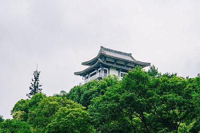 EA服软 《Apex英雄》战斗通行证重新支持货币购买